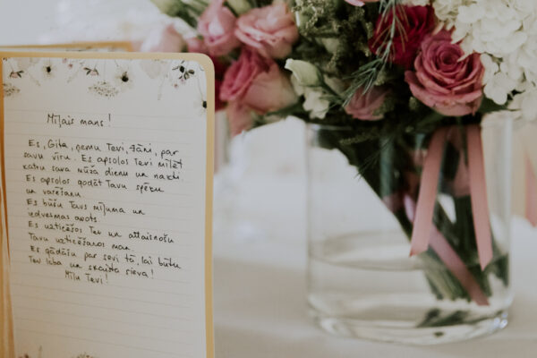 Kāzu foto un video pakalpojumi ar estētisku un emocionālu līdzsvaru | Kāzu Fotogrāfs un Filmētājs – Ventaskrasts Media