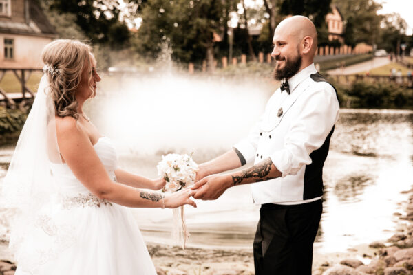 Kāzu stāsta iemūžināšana foto un video – kvalitatīvi un radoši | Kāzu Fotogrāfs un Filmētājs – Ventaskrasts Media